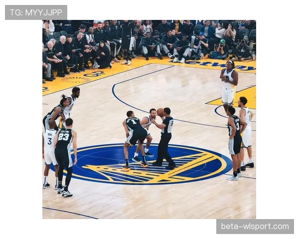 NBA比赛中加时赛球权规则如何决定？一图看懂跳球与发球流程。